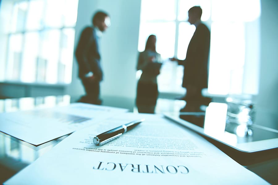 Contract Management: Minimizing Human Error - Featured Image